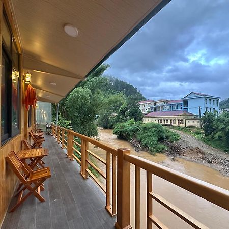 Nha Nghi Kim Dong Bed & Breakfast Mu Cang Chai Exterior photo